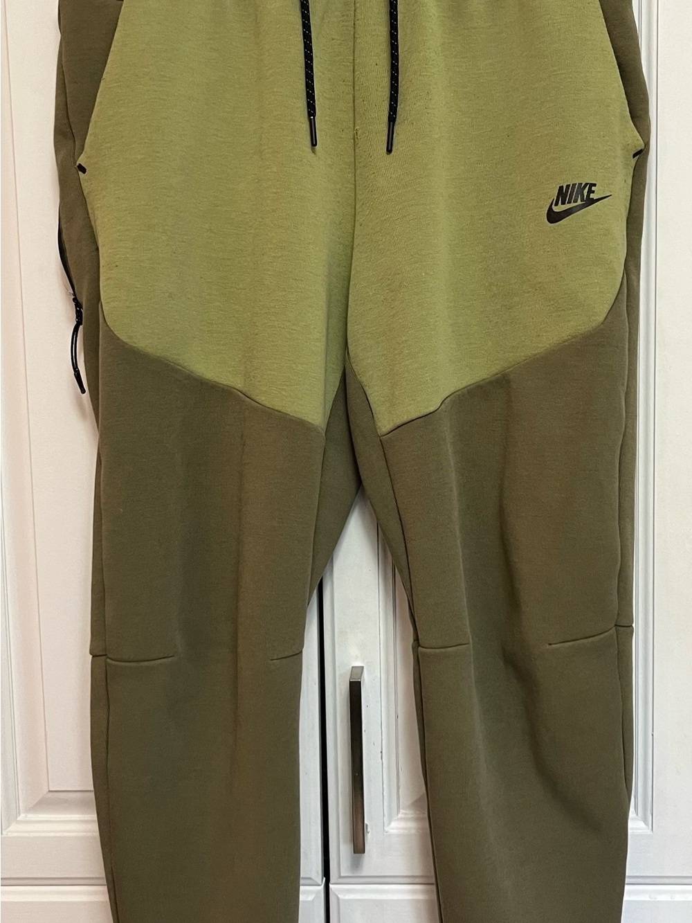 Nike Men’s Two-Tone Olive Green Joggers